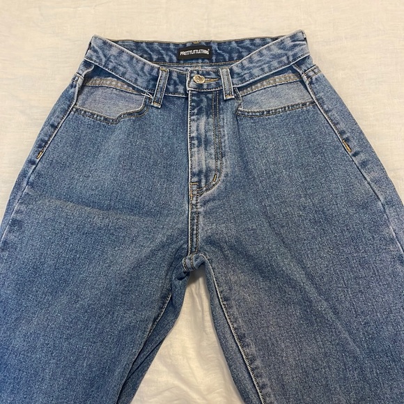 Mid Blue Wash Cut Out Hip Split Hem Jeans - Picture 4 of 7